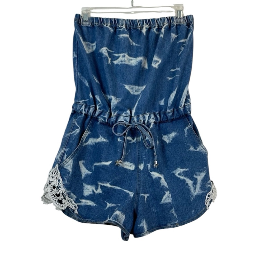 Angie Bleach Affect Denim Romper Size M 🔥